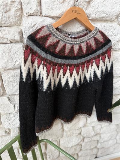 İskandinav Desen Siyah Kazak