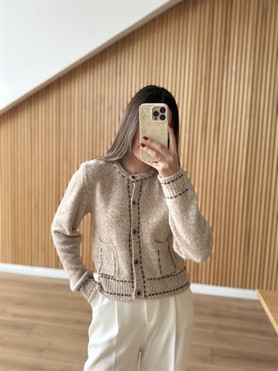 Kahve Biyeli Cepli Bej Hırka