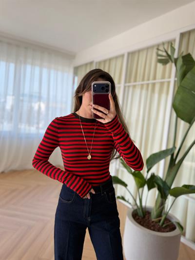 Kahverengi Çizgili Kırmızı Body