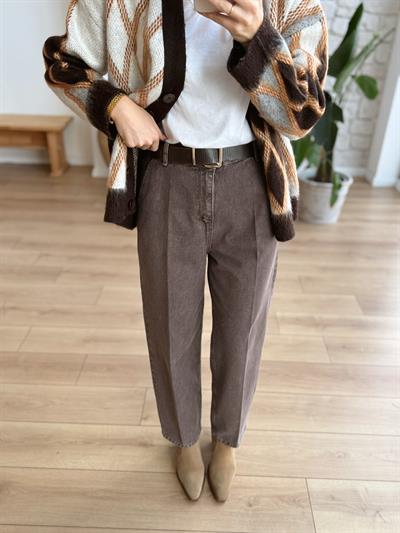 Kahverengi Yıkamalı Mom Jean