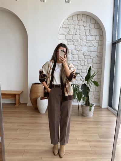 Kahverengi Yıkamalı Mom Jean
