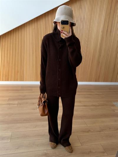 Kahverengi Triko Takım