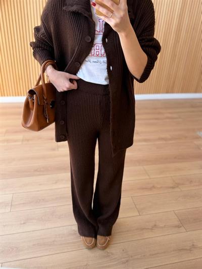 Kahverengi Triko Takım