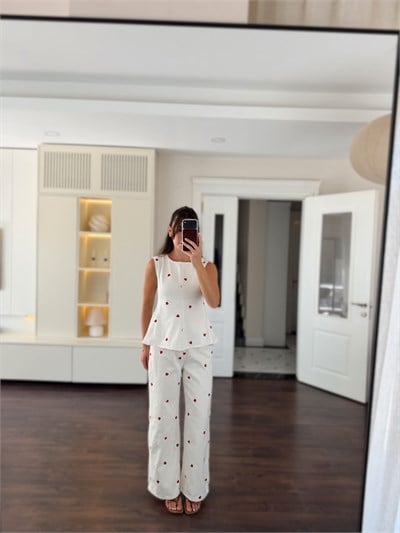 Kalp Nakışlı Ekru Kot Takım