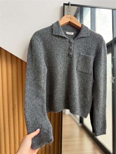 Kaplama Düğme Detaylı Polo Yaka Gri Kazak