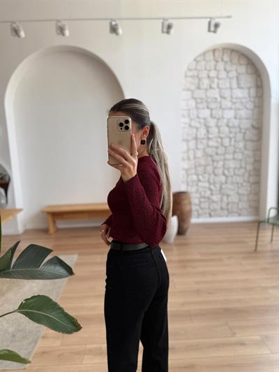 Kemerli Kesik Paça Siyah Jean Pantolon