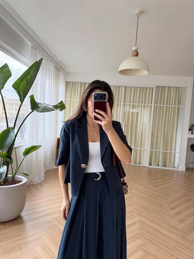 Kısa Kollu Lacivert Ceket-Etek Takım