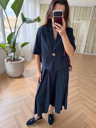 Kısa Kollu Lacivert Ceket-Etek Takım