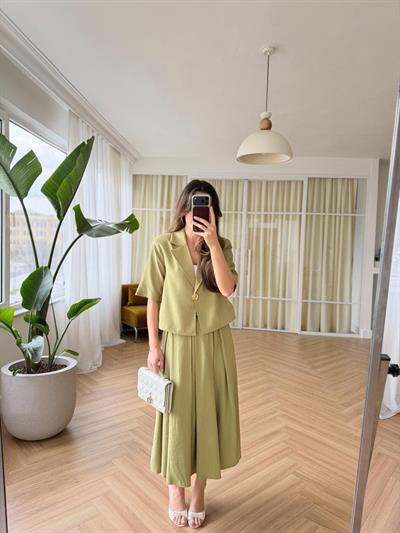 Kısa Kollu Yeşil Ceket-Etek Takım