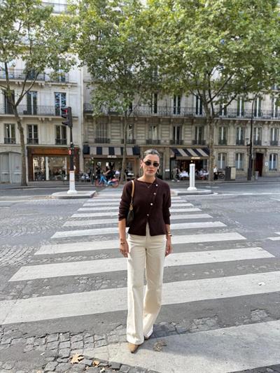 Krem Rengi Bol Paça Jean