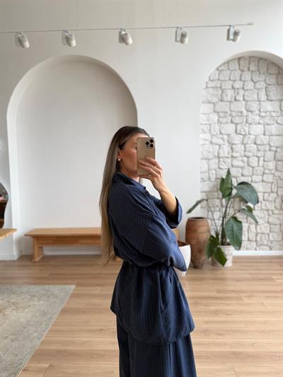 Lavin Lacivert Takım