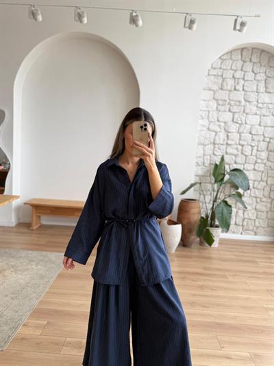 Lavin Lacivert Takım