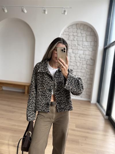 Leopar Desen Astarlı Kaşe Ceket
