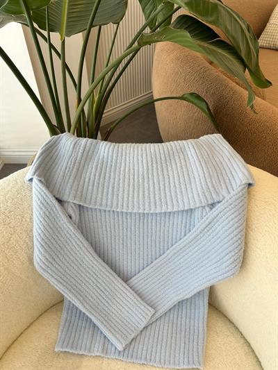 Madonna Yaka Mavi Yumoş Triko Kazak