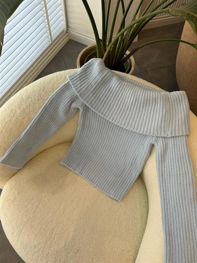 Madonna Yaka Mavi Yumoş Triko Kazak