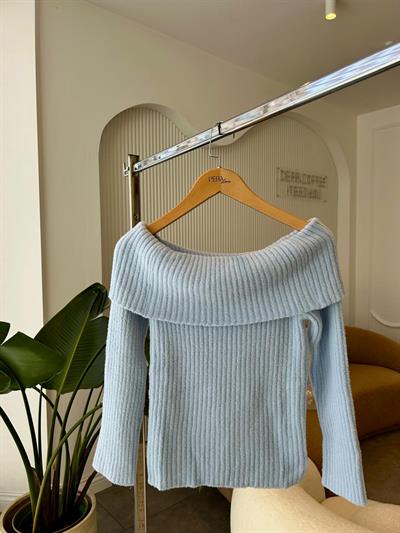 Madonna Yaka Mavi Yumoş Triko Kazak