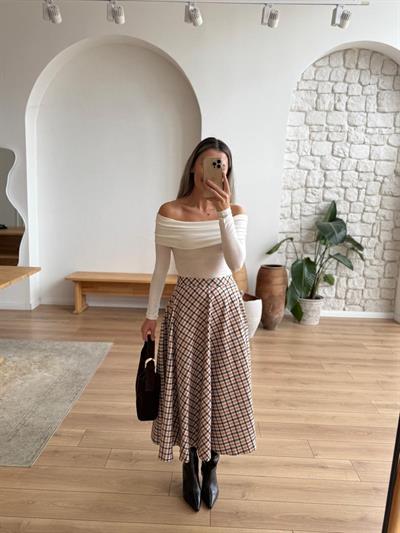 Madonna Yaka Uzun Kollu Ekru Bluz