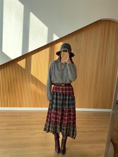 Metal Düğmeli  Buklet Gri Hırka