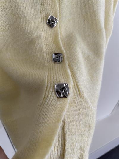 Metal Düğmeli Sarı Hırka