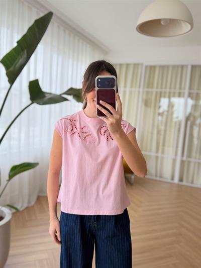 Nakış Detaylı Pembe Tshırt
