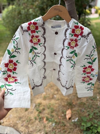 Nakış İşlemeli İnce Ceket