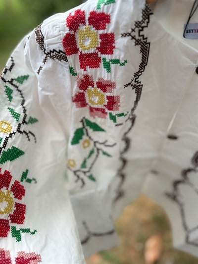 Nakış İşlemeli İnce Ceket