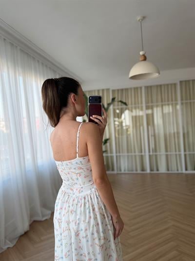 Nosa Floral Desen Beyaz Elbise