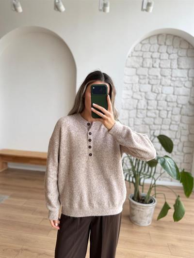 Önü Düğmeli Bej Kazak