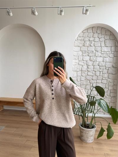 Önü Düğmeli Bej Kazak