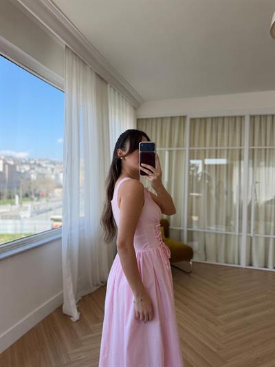 Önü Düğmeli Etek Ucu Fistolu Pembe Elbise