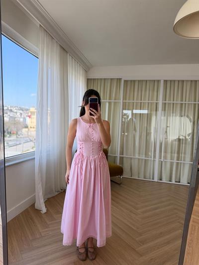 Önü Düğmeli Etek Ucu Fistolu Pembe Elbise
