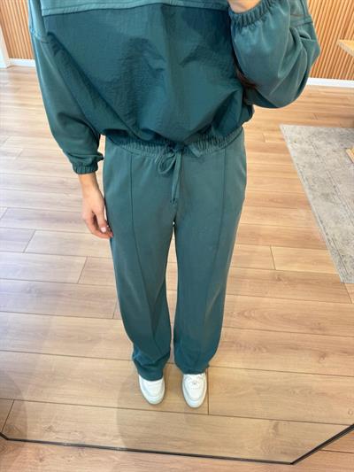 Paraşüt Kumaş Garnili Yeşil Eşofman Takım