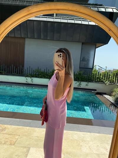 Pembe Asimetrik Kesim Bluz-Pantolon Takım