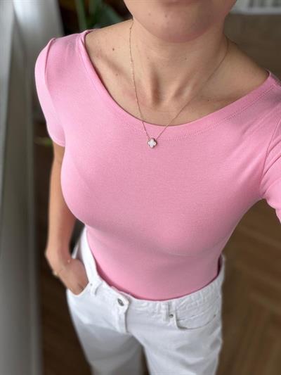 Pembe Kayık Yaka Kısa Kollu Body
