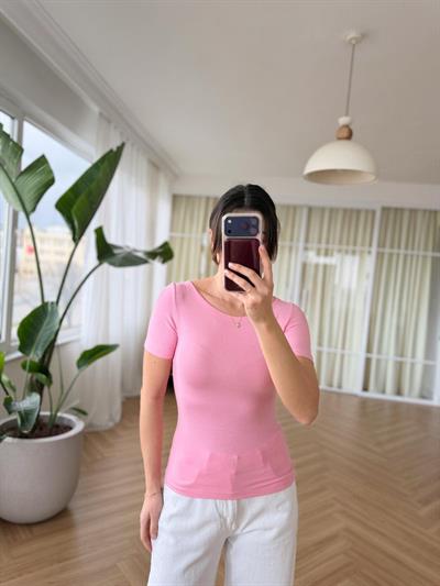 Pembe Kayık Yaka Kısa Kollu Body