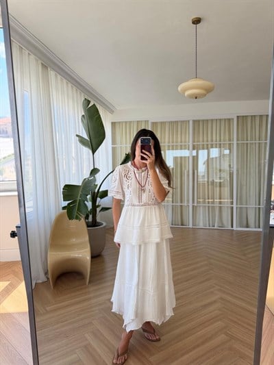Pileli Nakışlı Ekru Bluz