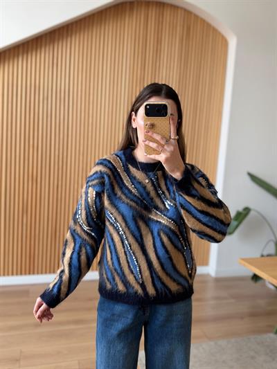 Pul İşlemeli Desenli Kazak