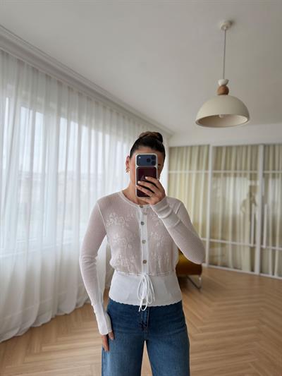 Pure Beyaz Belden Bağlamalı Triko