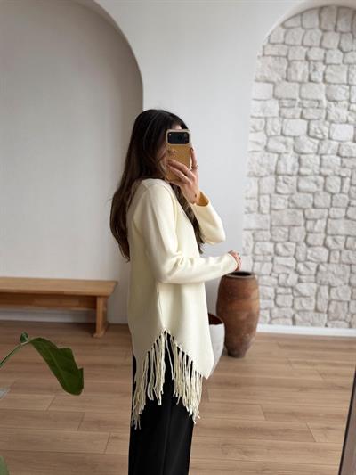 Püsküllü Asimetrik Kesim Ekru Çelik Triko