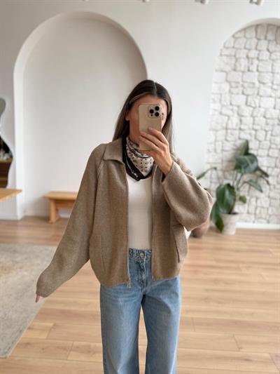 Reglan Kol Fermuarlı Vizon Triko Ceket