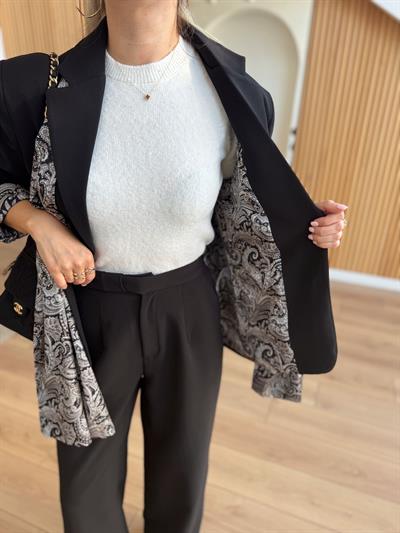 Şal Detaylı Siyah Blazer ve Pantolon Takım