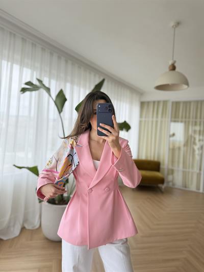 Şal Ve Kemerli Pembe Ceket