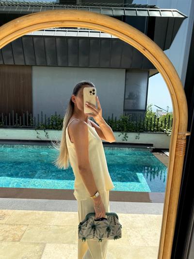 Sarı Asimetrik Kesim Bluz-Pantolon Takım