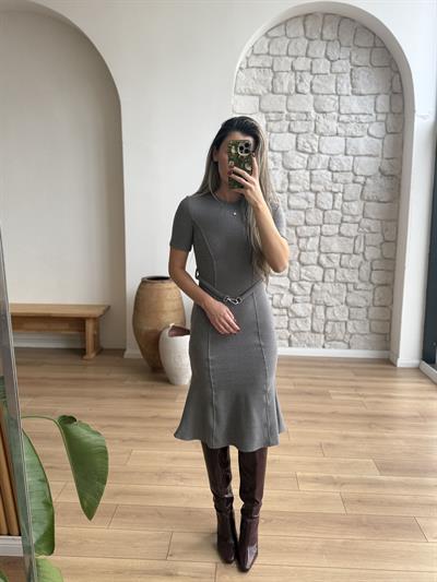 Selanik Kumaş Kemerli Gri Elbise