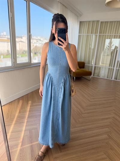 Sırt Detaylı Buz Mavisi Denim Elbise