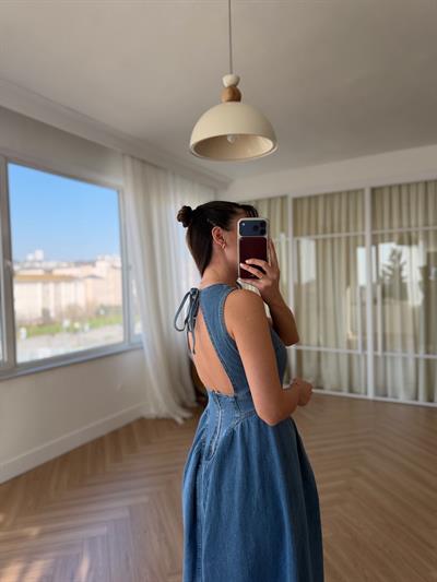 Sırt Detaylı Mavi Denim Elbise
