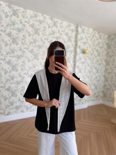 Siyah Çizgili Şal Detaylı Tshirt