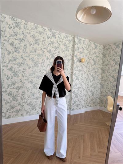 Siyah Çizgili Şal Detaylı Tshirt