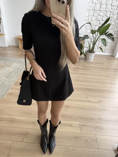 Siyah Kaşe Mini Elbise