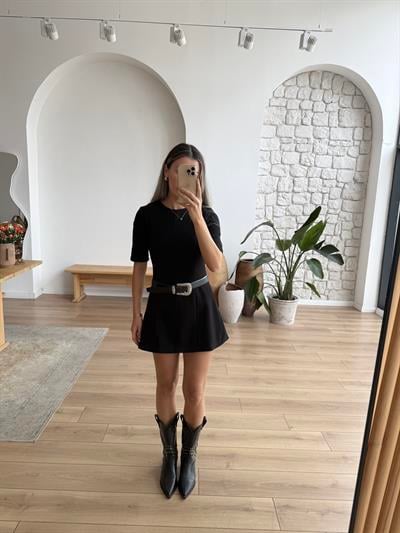 Siyah Kaşe Mini Elbise